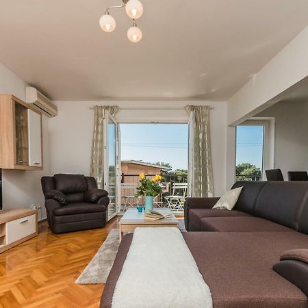 Apartment Marty Криквеница Екстериор снимка